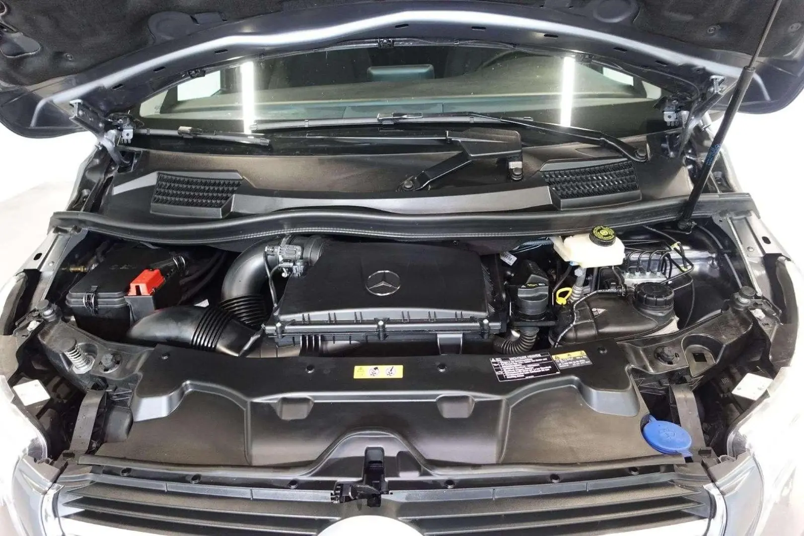 V 220 CDI kompakt Aut. Klimaaut. Sitzhzg. Navi A