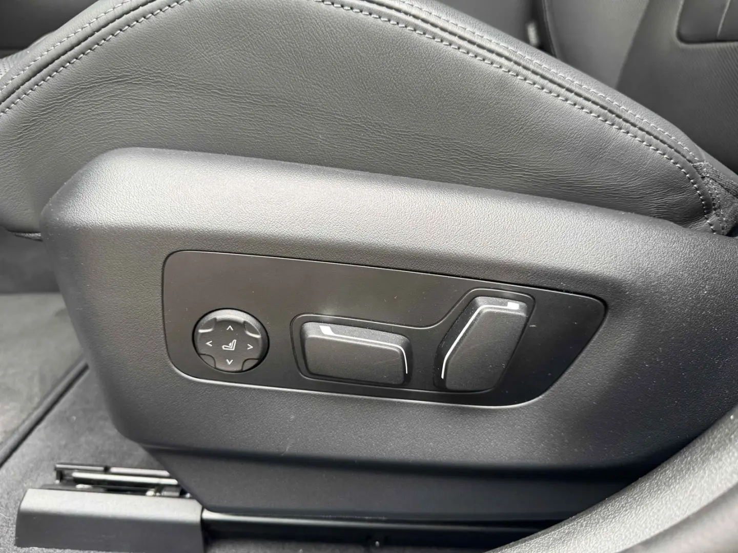 M5 Limousine DA Prof PA Prof B&W 22  RENNStil