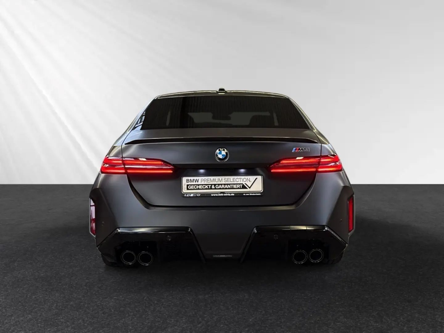 M5 Limousine  FrozenDeepGrey  M-Driver'sPackage