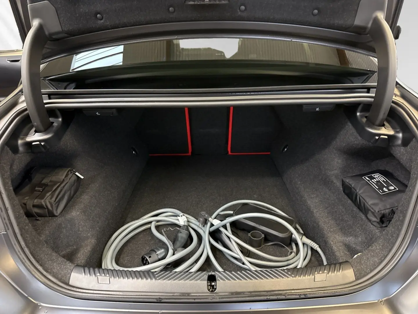 M5 Limousine  FrozenDeepGrey  M-Driver'sPackage