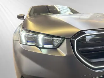 M5 Limousine  FrozenDeepGrey  M-Driver'sPackage