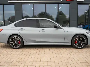 M340i -X-Drive M PERFORMANCE HEAD-UP LED