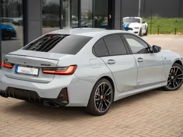 M340i -X-Drive M PERFORMANCE HEAD-UP LED