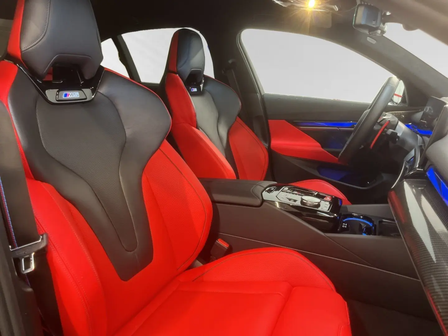 M5 Limousine  € 1.190 Zubehörbonus Frozen Black