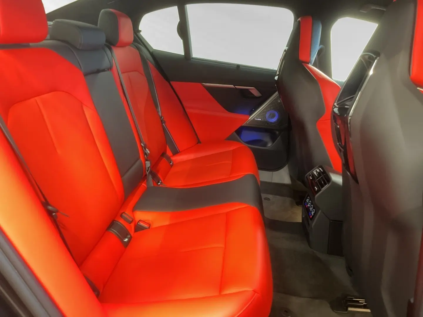 M5 Limousine  € 1.190 Zubehörbonus Frozen Black