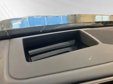 M5 Limousine  € 1.190 Zubehörbonus Frozen Black