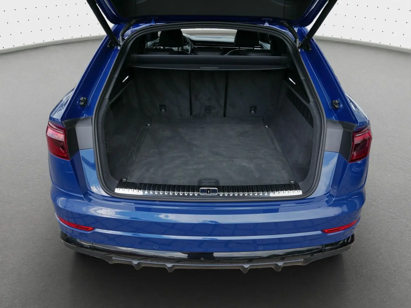 Q8 55 TFSI qu. S line (Ext) AHK Matrix HuD Air