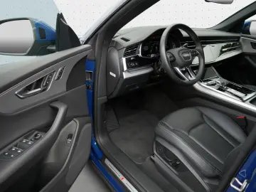 Q8 55 TFSI qu. S line (Ext) AHK Matrix HuD Air