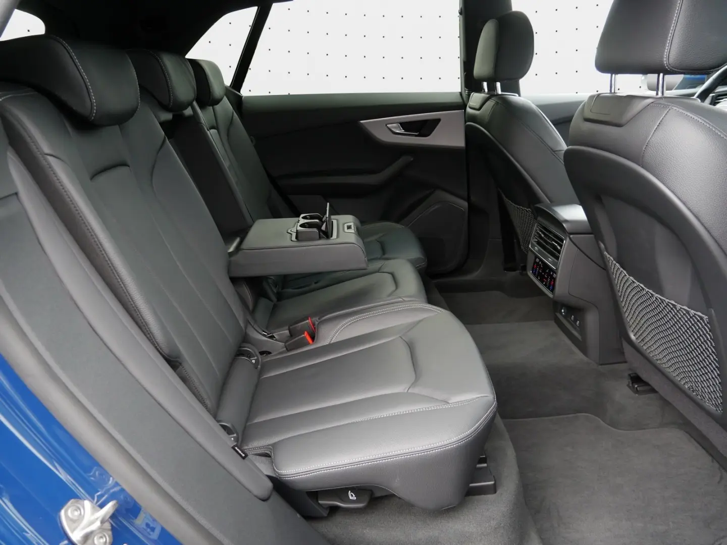 Q8 55 TFSI qu. S line (Ext) AHK Matrix HuD Air