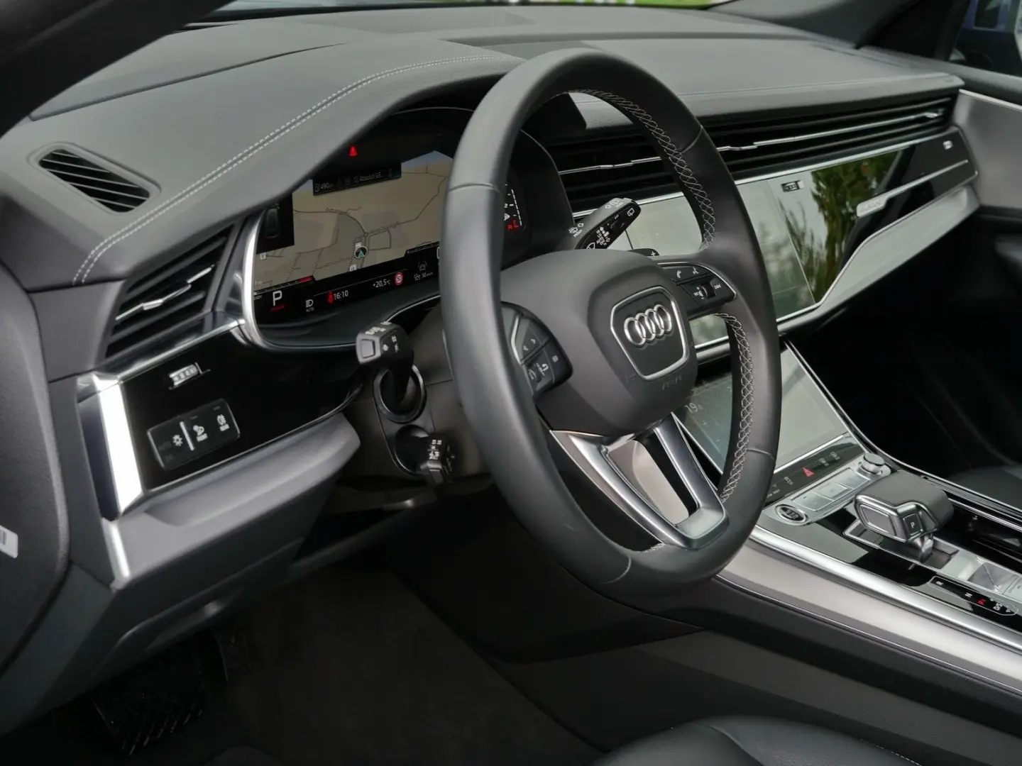 Q8 55 TFSI qu. S line (Ext) AHK Matrix HuD Air