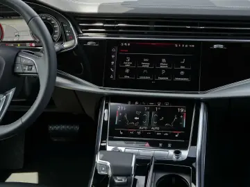 Q8 55 TFSI quattro S line air Tour 360  Matrix