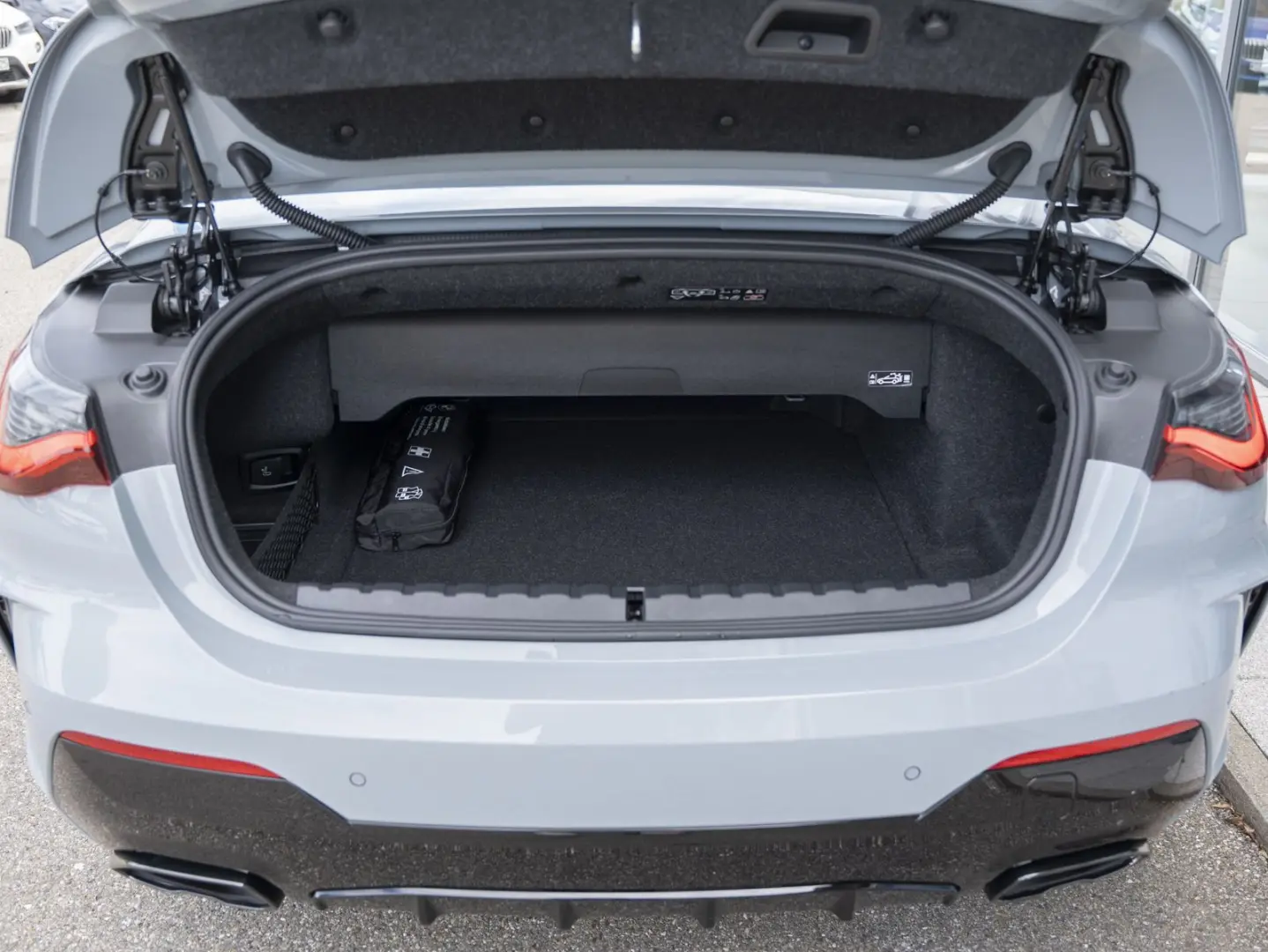 M440i xDrive Cabrio 19Z AHK DAPro H K ServiceInc