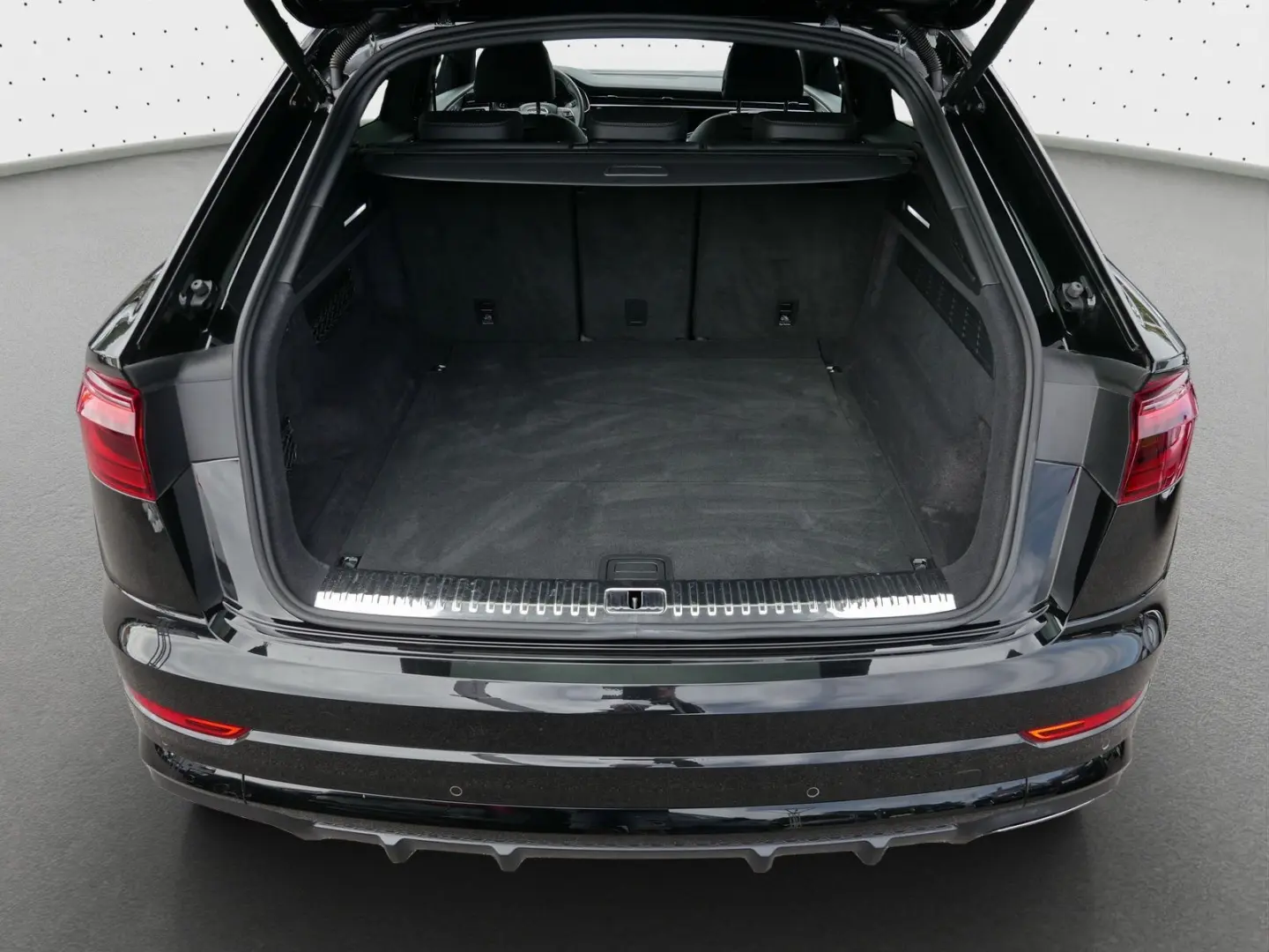 Q8 55 TFSI qu. S line (Ext) AHK Matrix HuD Air