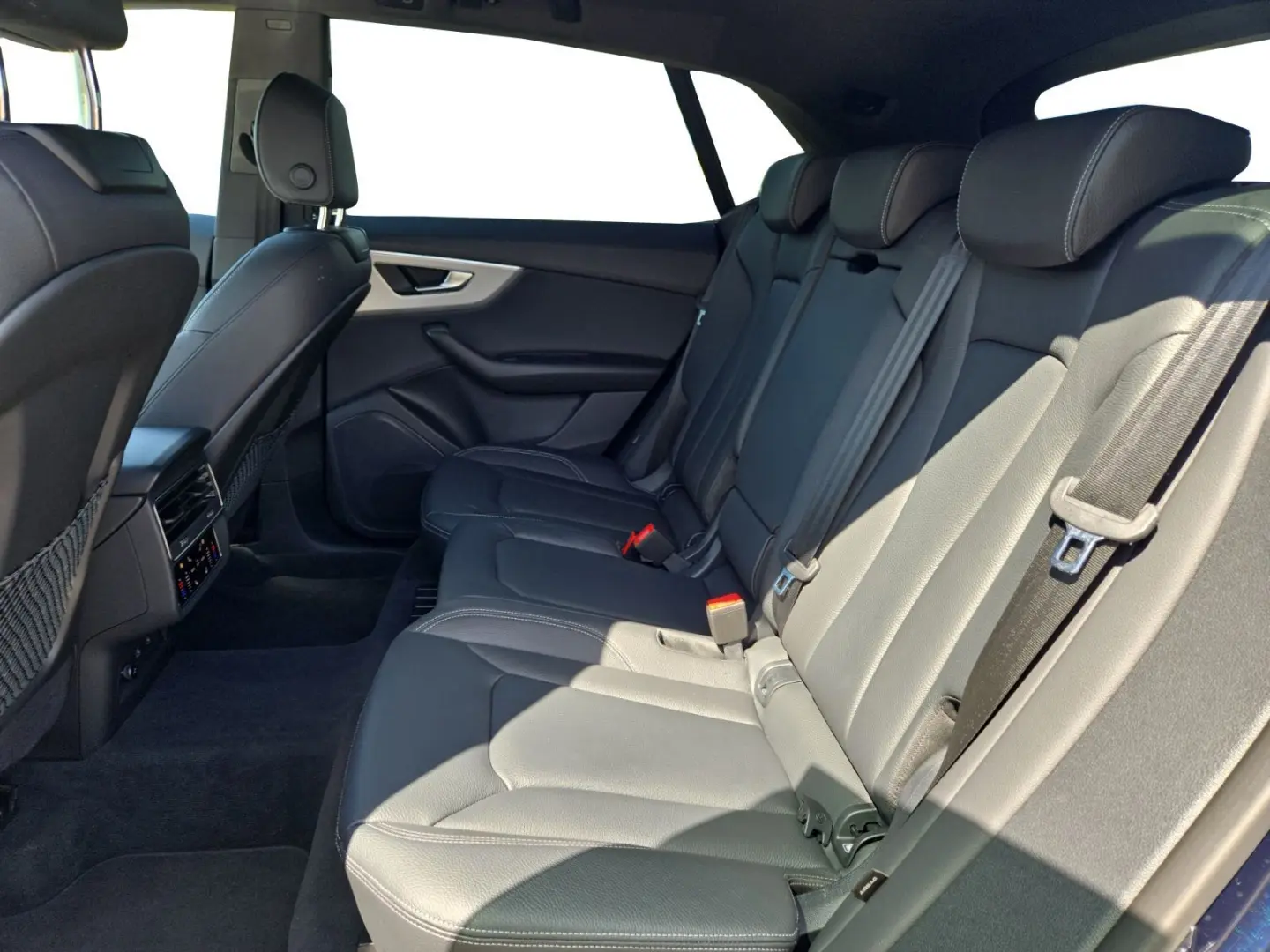 Q8 S line 55 TFSI MATRIX 360 KAM LUFT AHK HUD ST