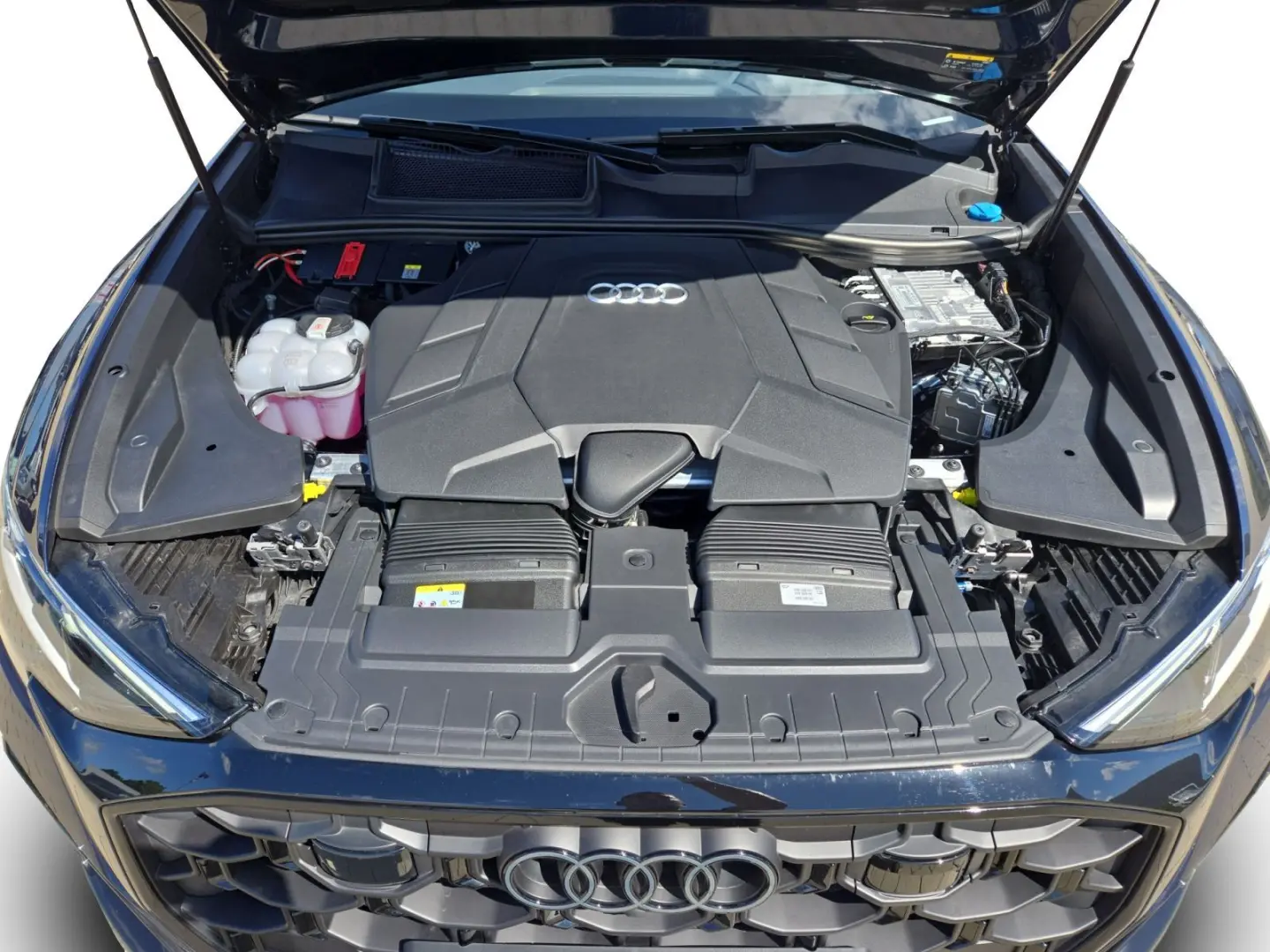 Q8 S line 55 TFSI MATRIX 360 KAM LUFT AHK HUD ST