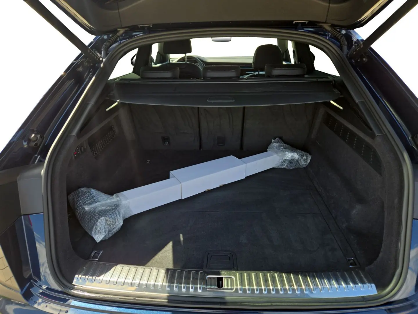 Q8 S line 55 TFSI MATRIX 360 KAM LUFT AHK HUD ST