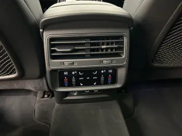 Q8 50 TDI quattro S line Navi Matrix Alu AHK HUD