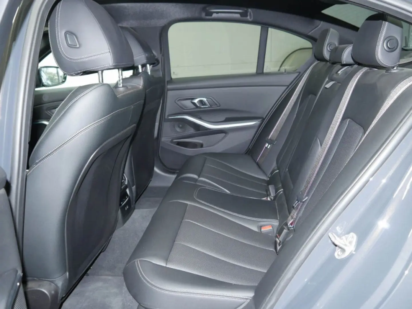 330e M SPORT PRO ACC 360 AHK 19  LCPro erwShadow