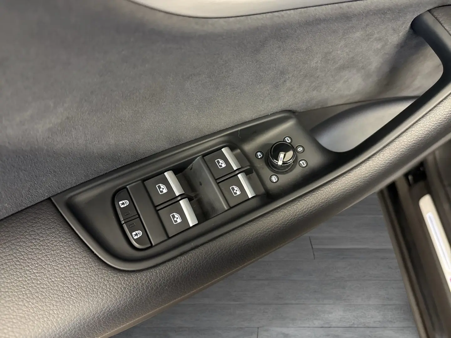 Q8 50 quattro S LINE BLACKPAK AHK 360 CAM LM22