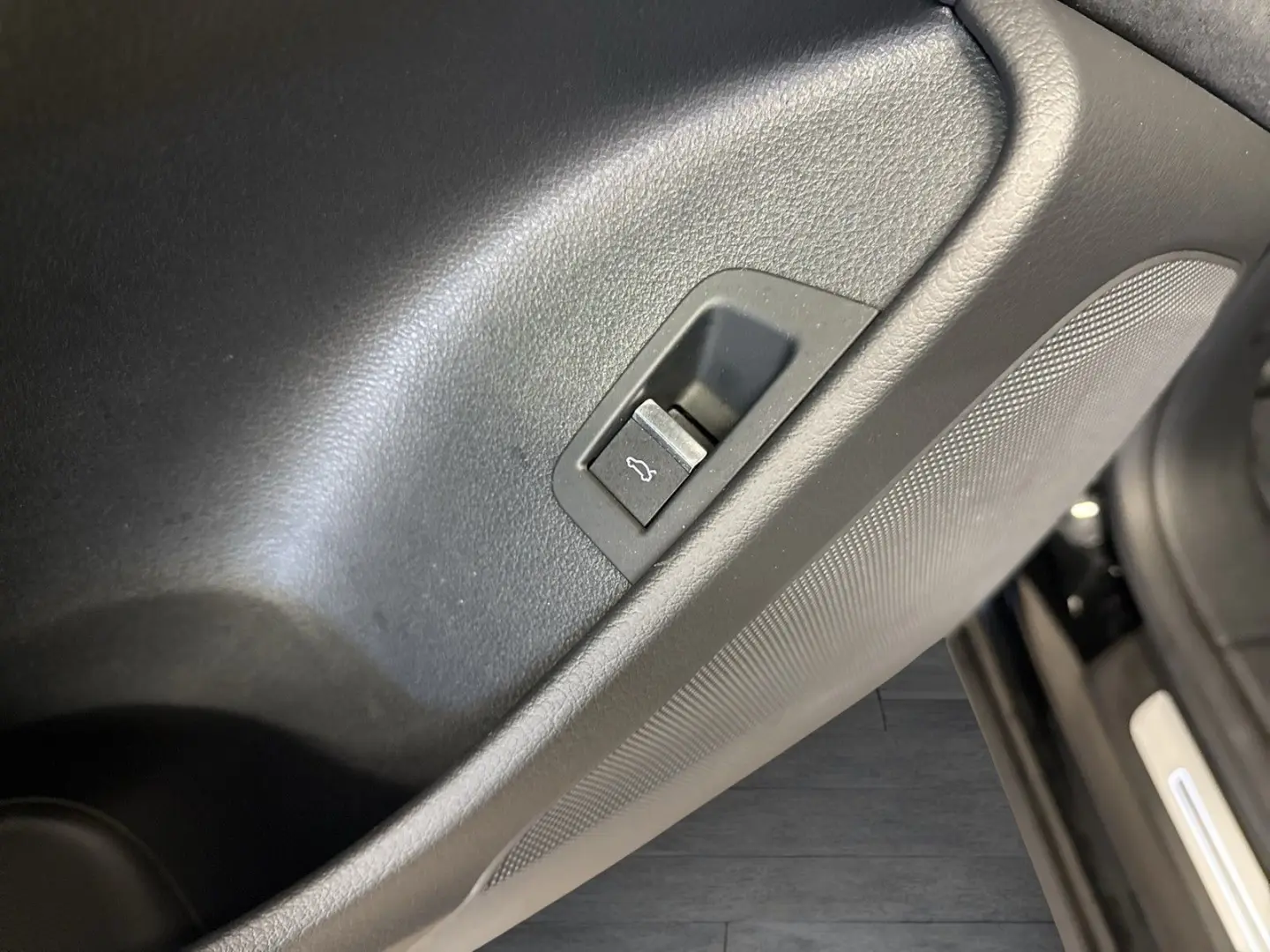 Q8 50 quattro S LINE BLACKPAK AHK 360 CAM LM22