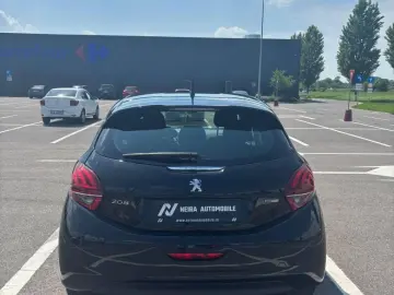 Peugeot 208 1.2 VTi Active
