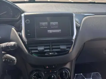 Peugeot 208 1.2 VTi Active