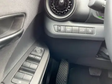 C-HR 1.8 Hybrid Team D Navi KAM DAB SHZ el.Heck