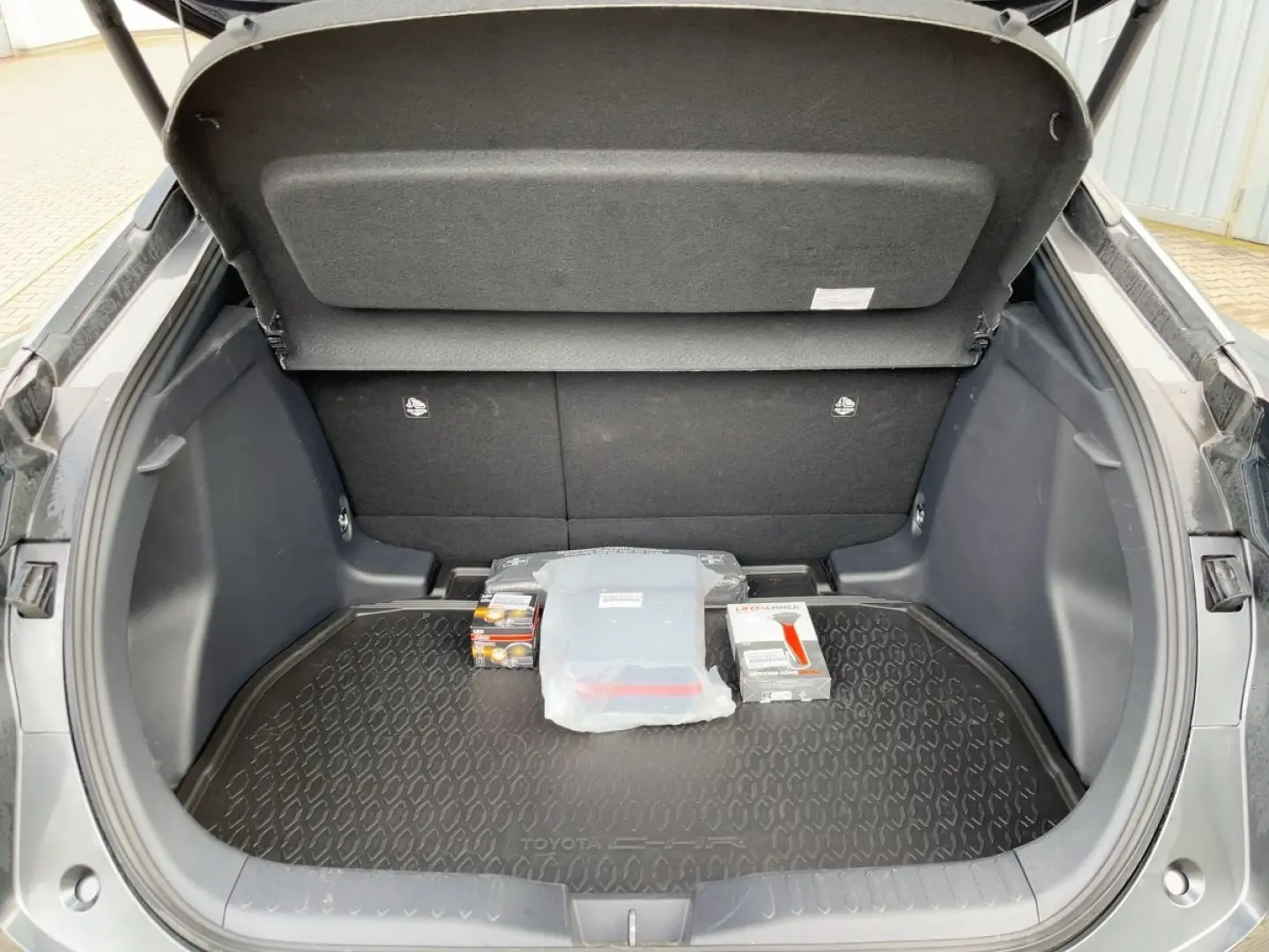 C-HR 1.8 Hybrid Team D Navi KAM DAB SHZ el.Heck