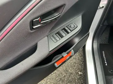 C-HR 1.8 Hybrid Team D  LED el Heck ACC CAM SHZ