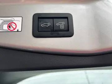 C-HR 1.8 Hybrid Team D  LED el Heck ACC CAM SHZ