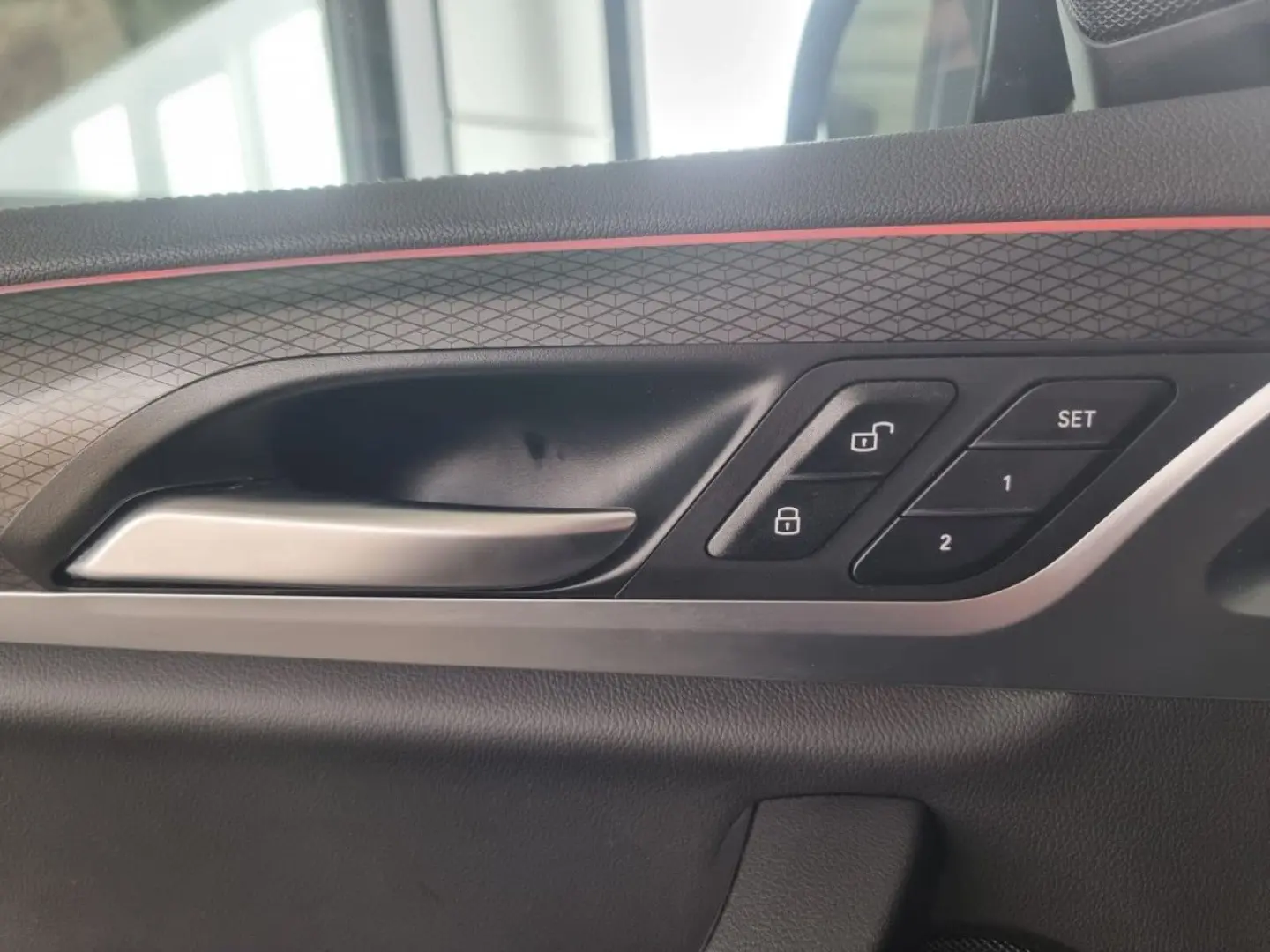 X3 M40d PANO AHK LED KAMERA LEDER HIFI DAB KESSY