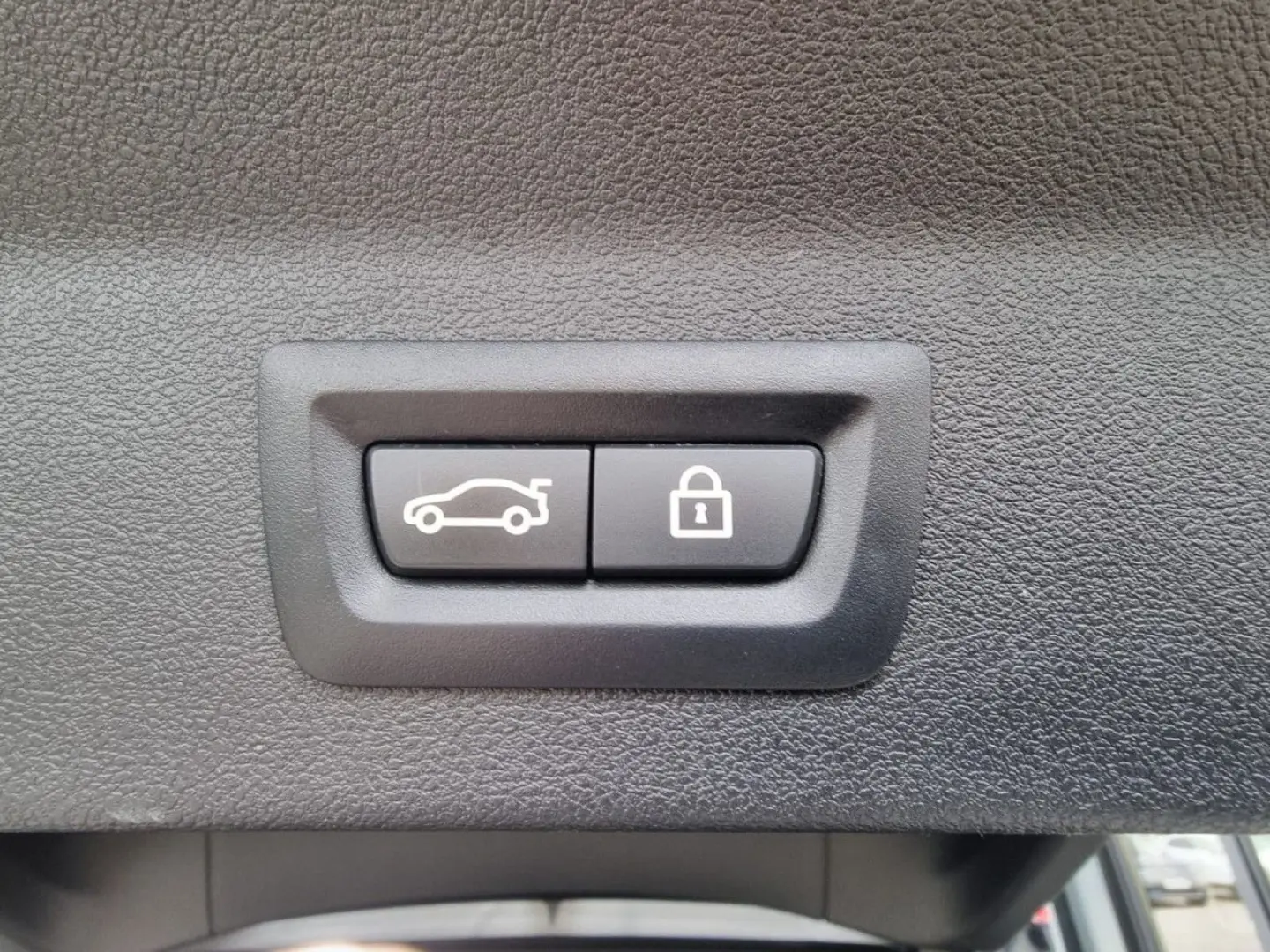 X3 M40d PANO AHK LED KAMERA LEDER HIFI DAB KESSY