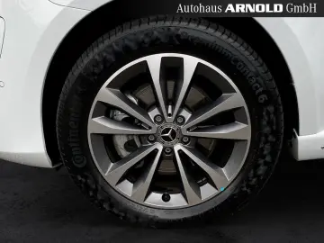 EQV 300 AVANTGARDE Lang Distr 360  AIRMATIC 8-S.