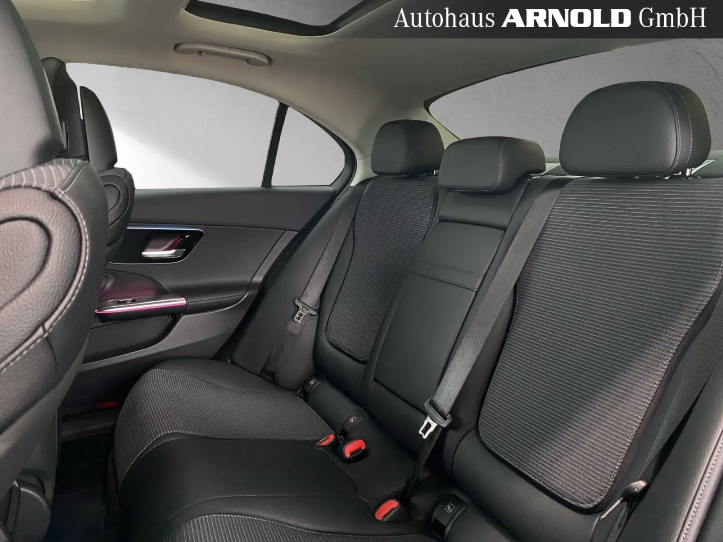 C 200 d Avantgarde Night Distr Pano HUD 360  AHK