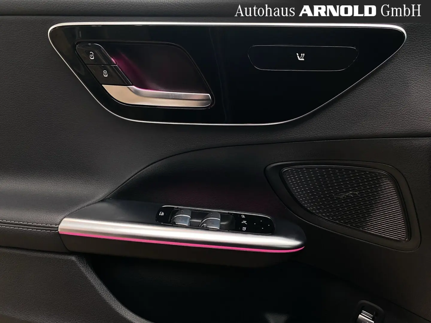 C 200 d Avantgarde Night Distr Pano HUD 360  AHK