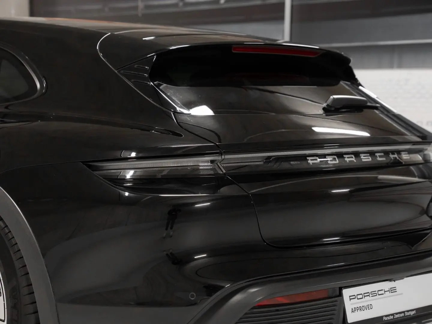 Taycan 4 Cross Turismo