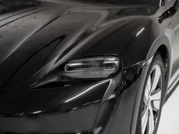 Taycan 4 Cross Turismo