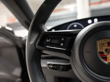 Taycan 4 Cross Turismo