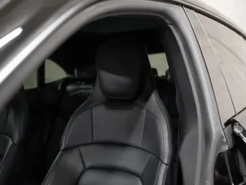 Taycan 4 Cross Turismo