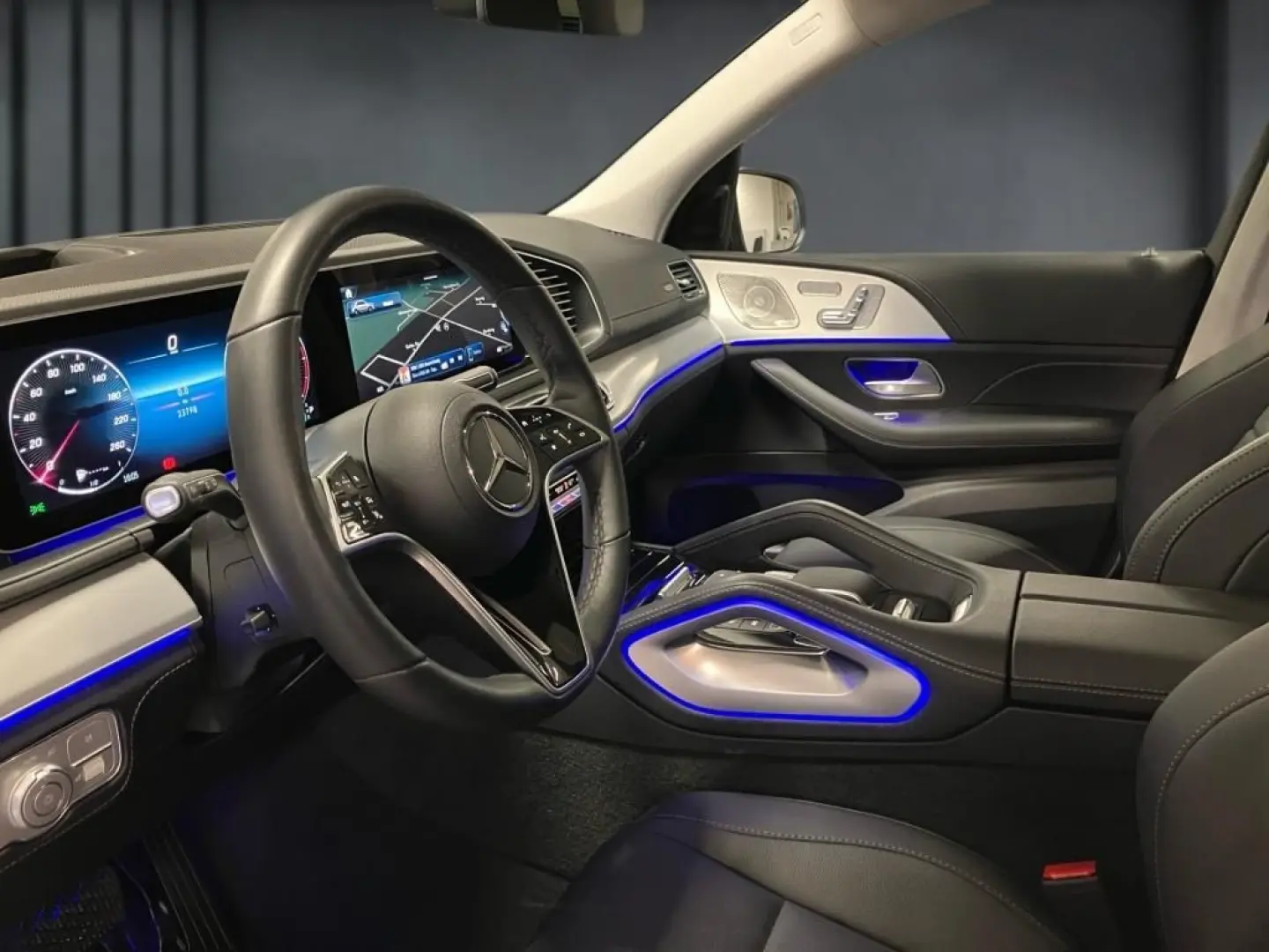 GLE 450 d 4M AMG PANO HuD DISTRONIC AIRMATIC AHK