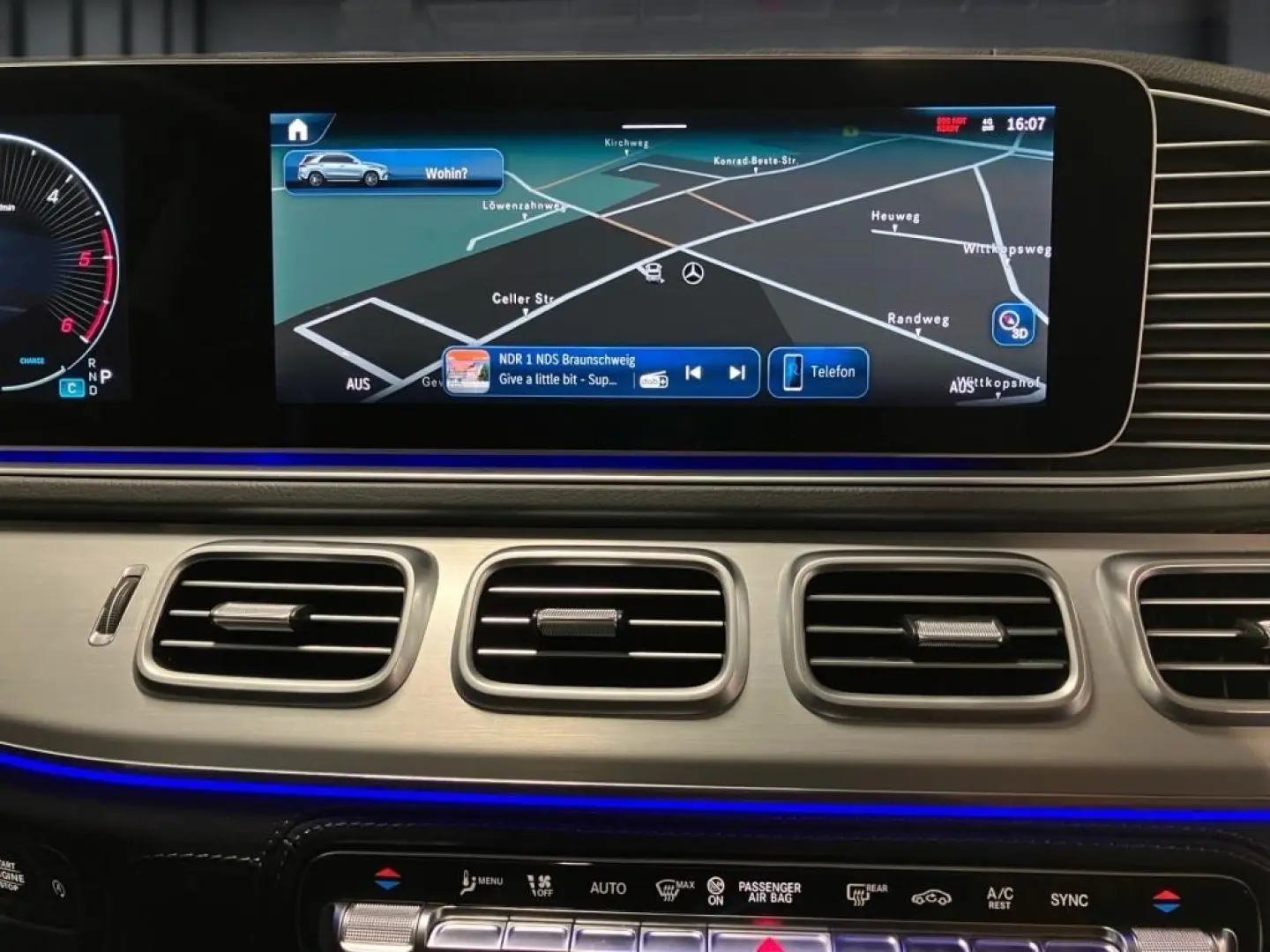 GLE 450 d 4M AMG PANO HuD DISTRONIC AIRMATIC AHK