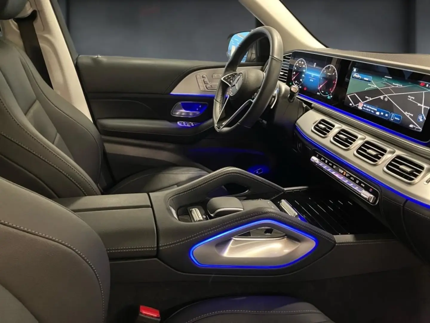 GLE 450 d 4M AMG PANO HuD DISTRONIC AIRMATIC AHK