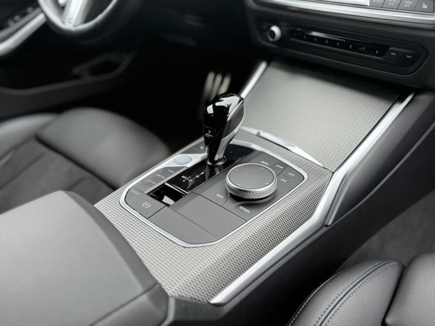 320d xDrive Touring M Sport AHK Laser ACC 19