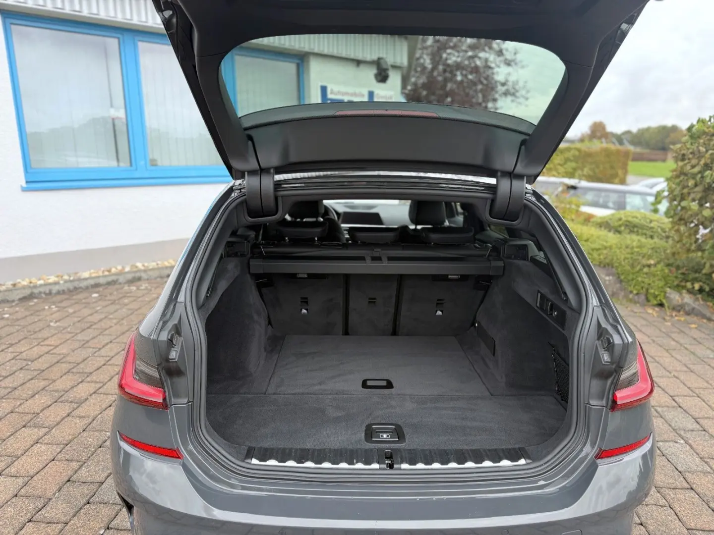 320d xDrive Touring M Sport AHK Laser ACC 19