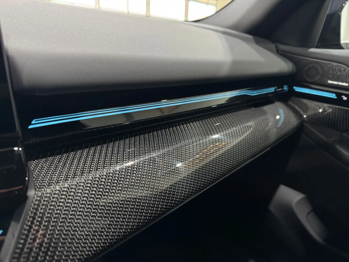 520 i M Sport Carbon HUD H&K Shadow 360  Memory