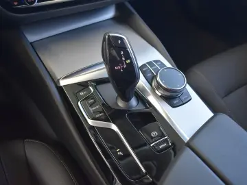 520d Touring xDrive Aut. LED~RFK~HUD~DAB~LiveC.