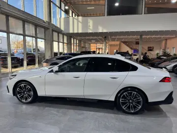 520 i M Sport Carbon Memory H&K HUD  Live Cockpi