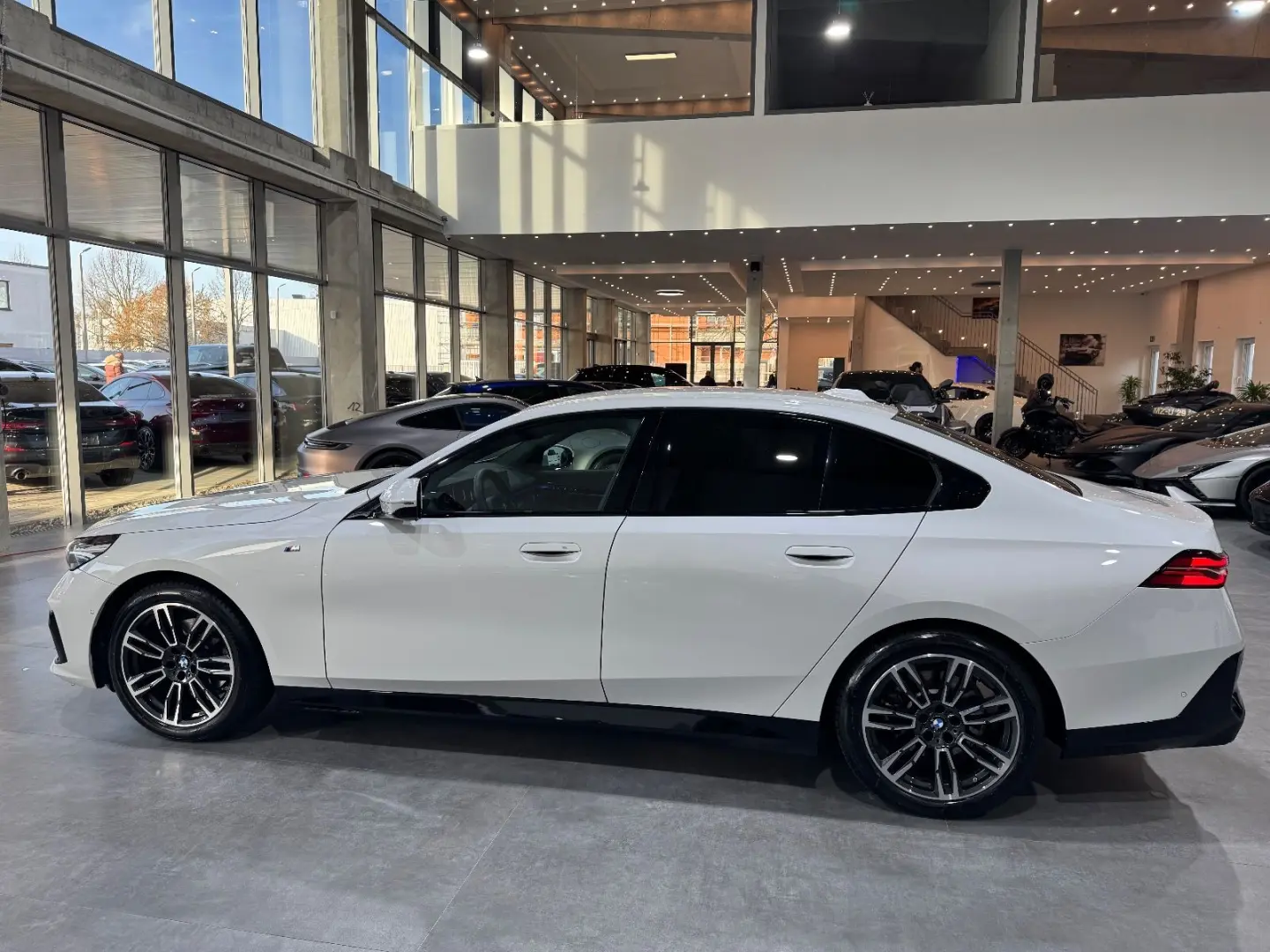 520 i M Sport Carbon Memory H&K HUD  Live Cockpi