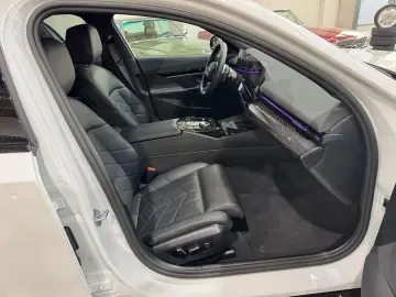 520 i M Sport Carbon Memory H&K HUD  Live Cockpi