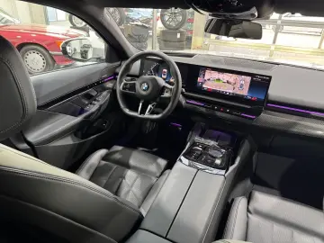 520 i M Sport Carbon Memory H&K HUD  Live Cockpi